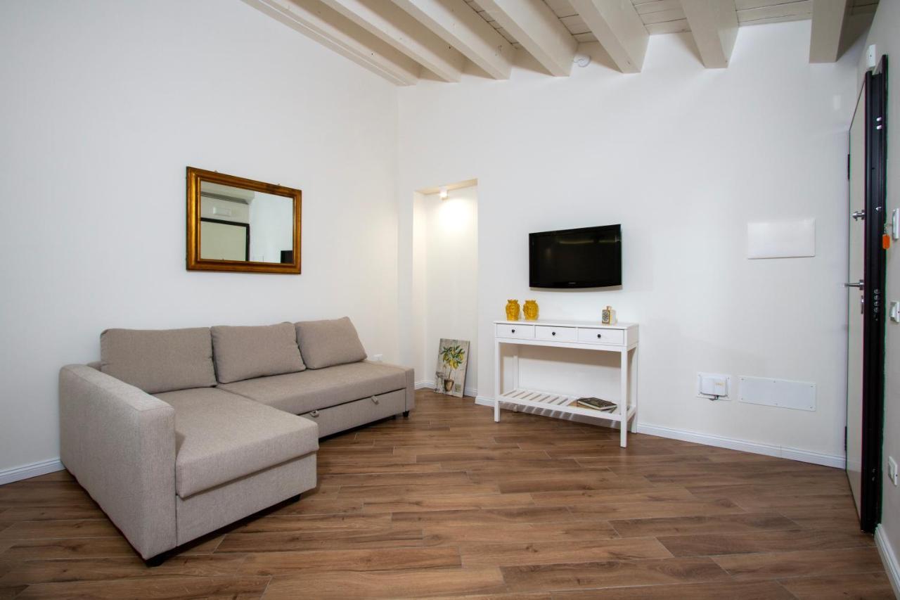 Cortile Del Greco Apartments Palermo Exterior photo